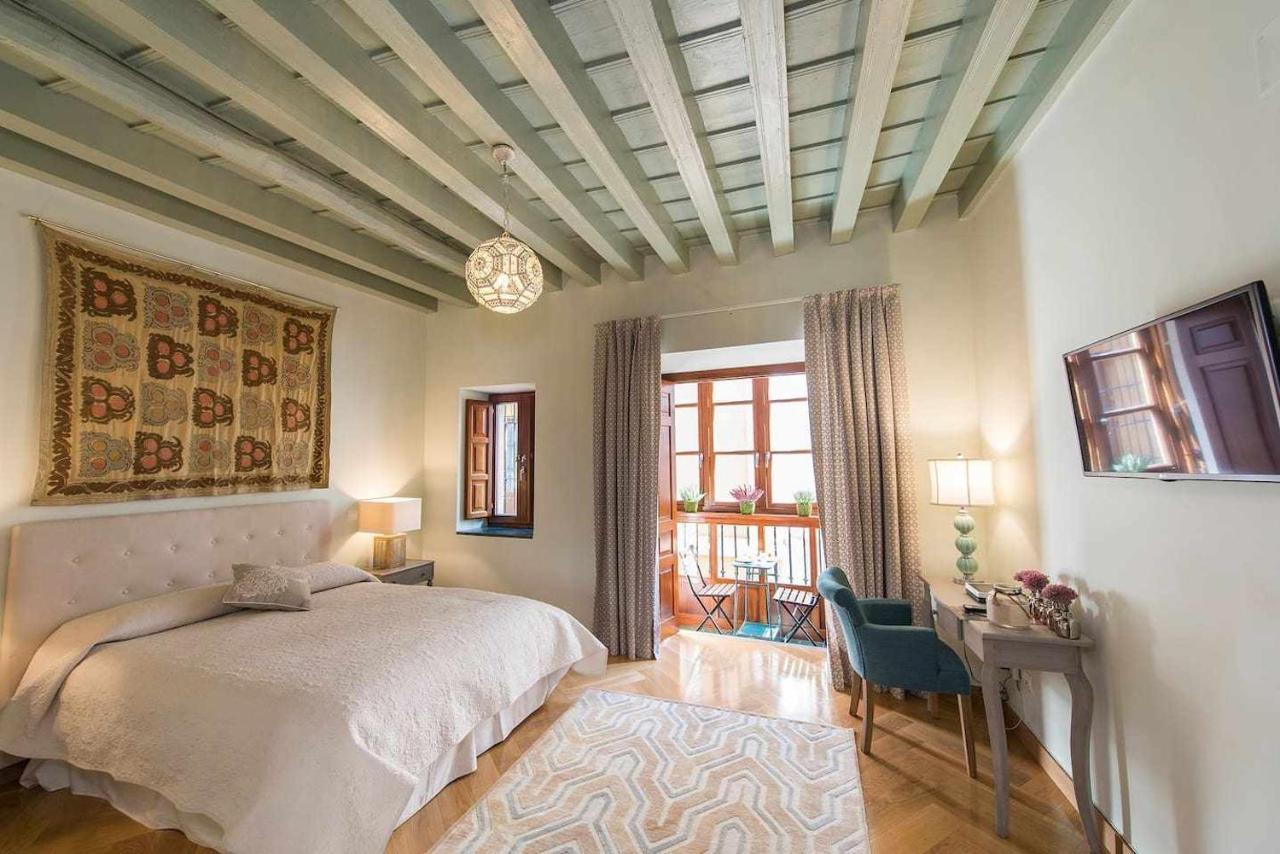 Luxe Carlos Canal Севилья Экстерьер фото